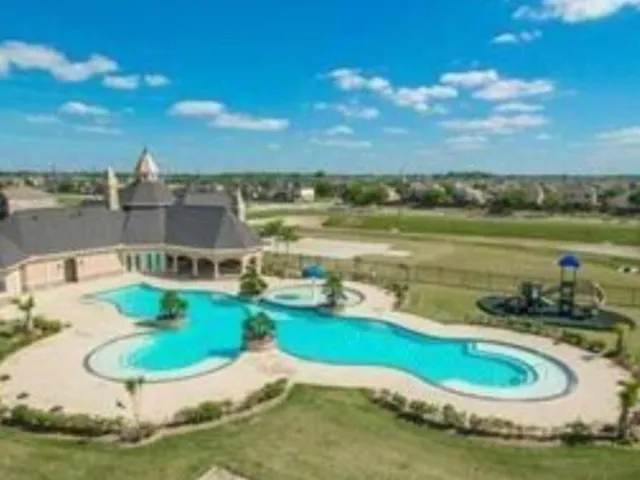 $355,000 | 2227 Leonetti Lane, Rosenberg, TX 77471