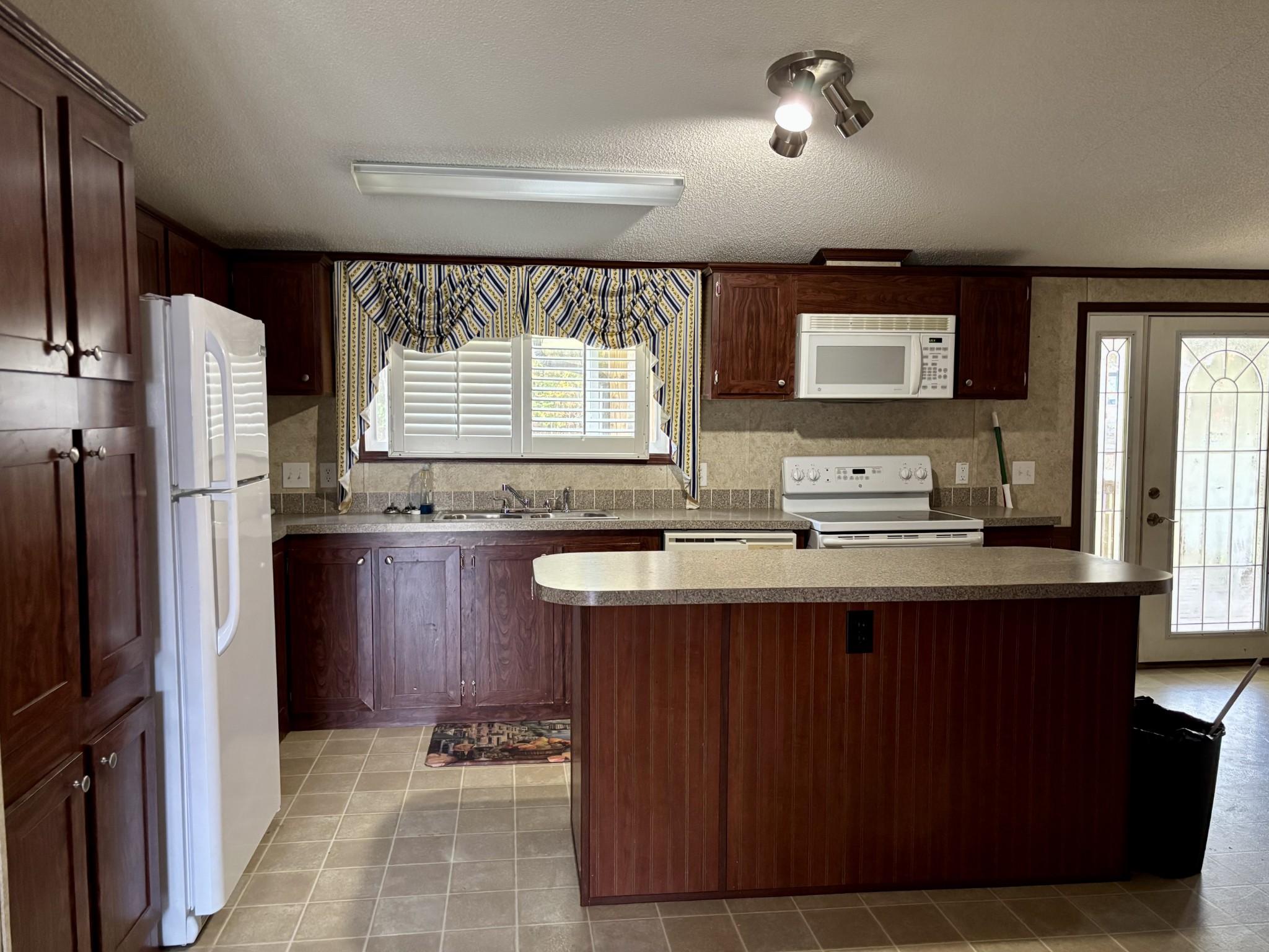 2948 Farrar Hill Road Manchester, TN 37355 - Photo 4 of 18