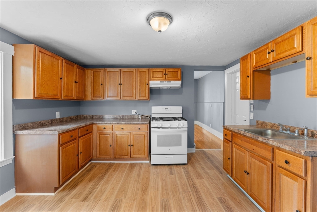 12 R Granite Street Fitchburg, MA 01420 - Photo 4 of 42 Gallery Image 4