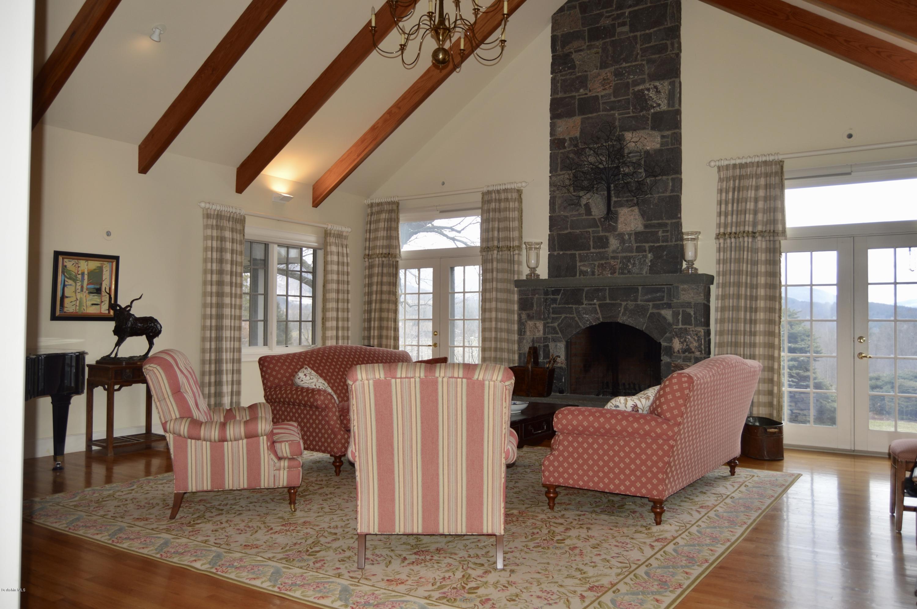 465 Stratton Road Williamstown, MA 01267 - Photo 14 of 66 Living room main house