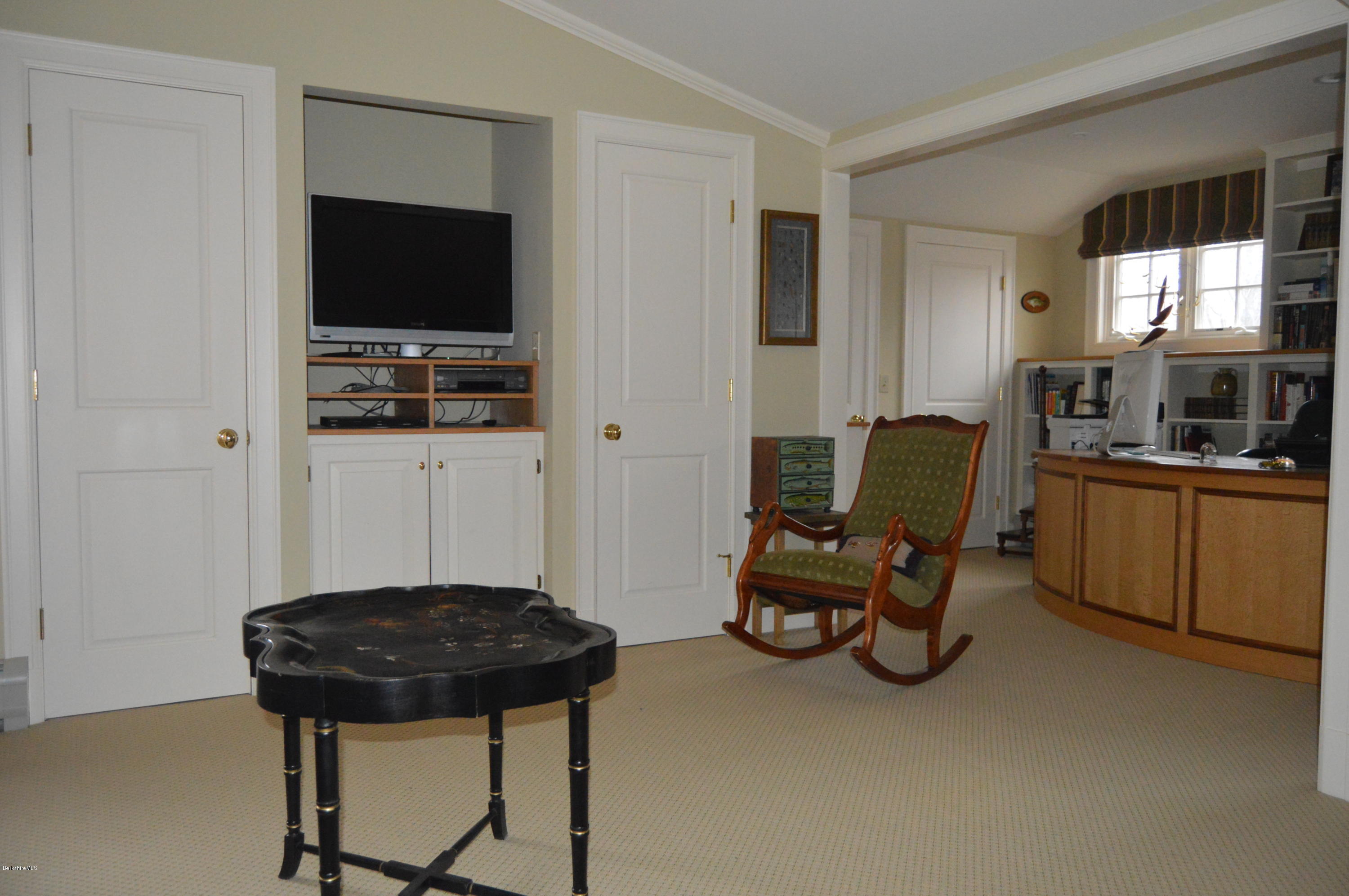 465 Stratton Road Williamstown, MA 01267 - Photo 27 of 66 Office/bedroom main house