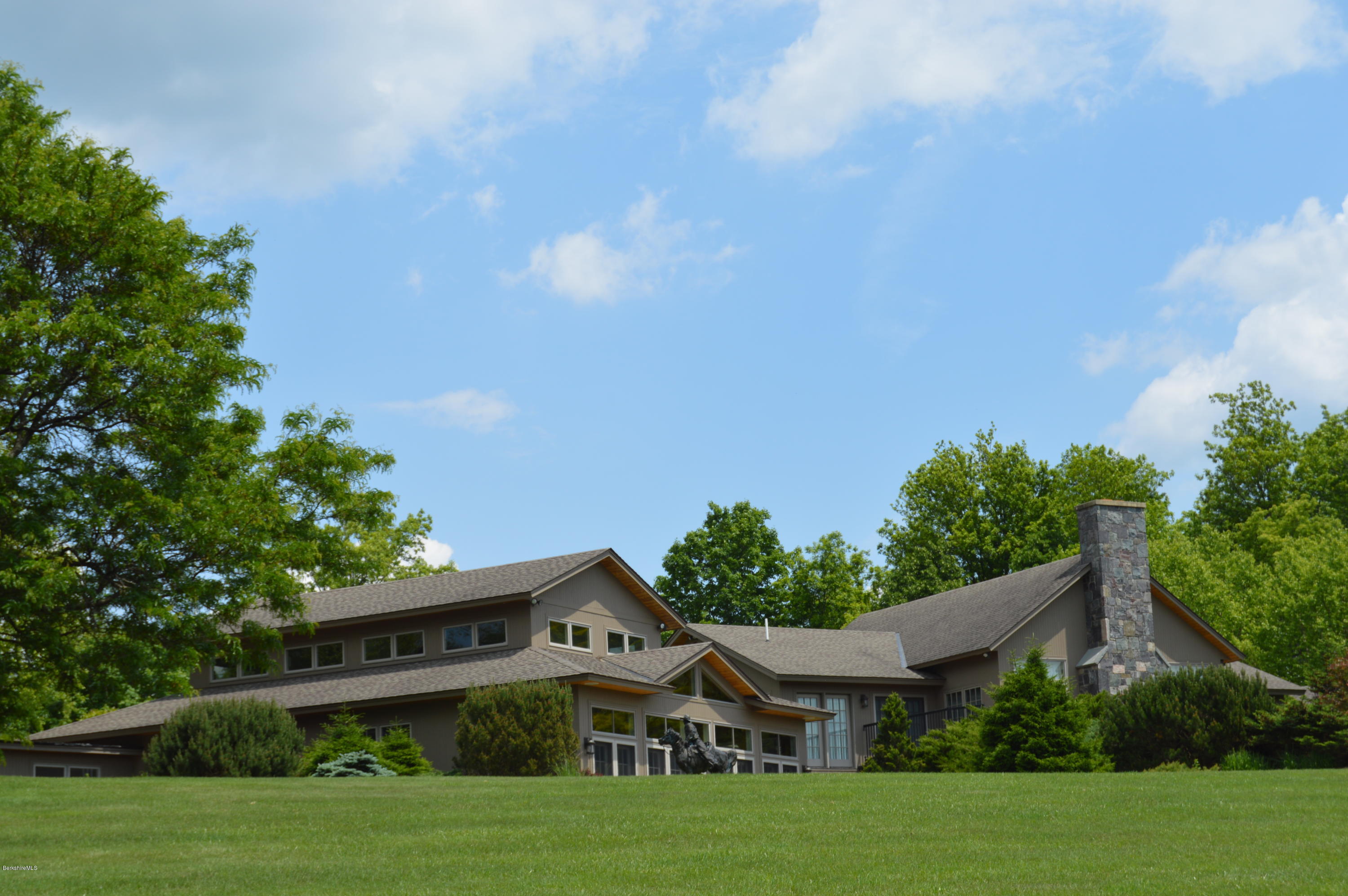 465 Stratton Road Williamstown, MA 01267 - Photo 3 of 66 Family compound