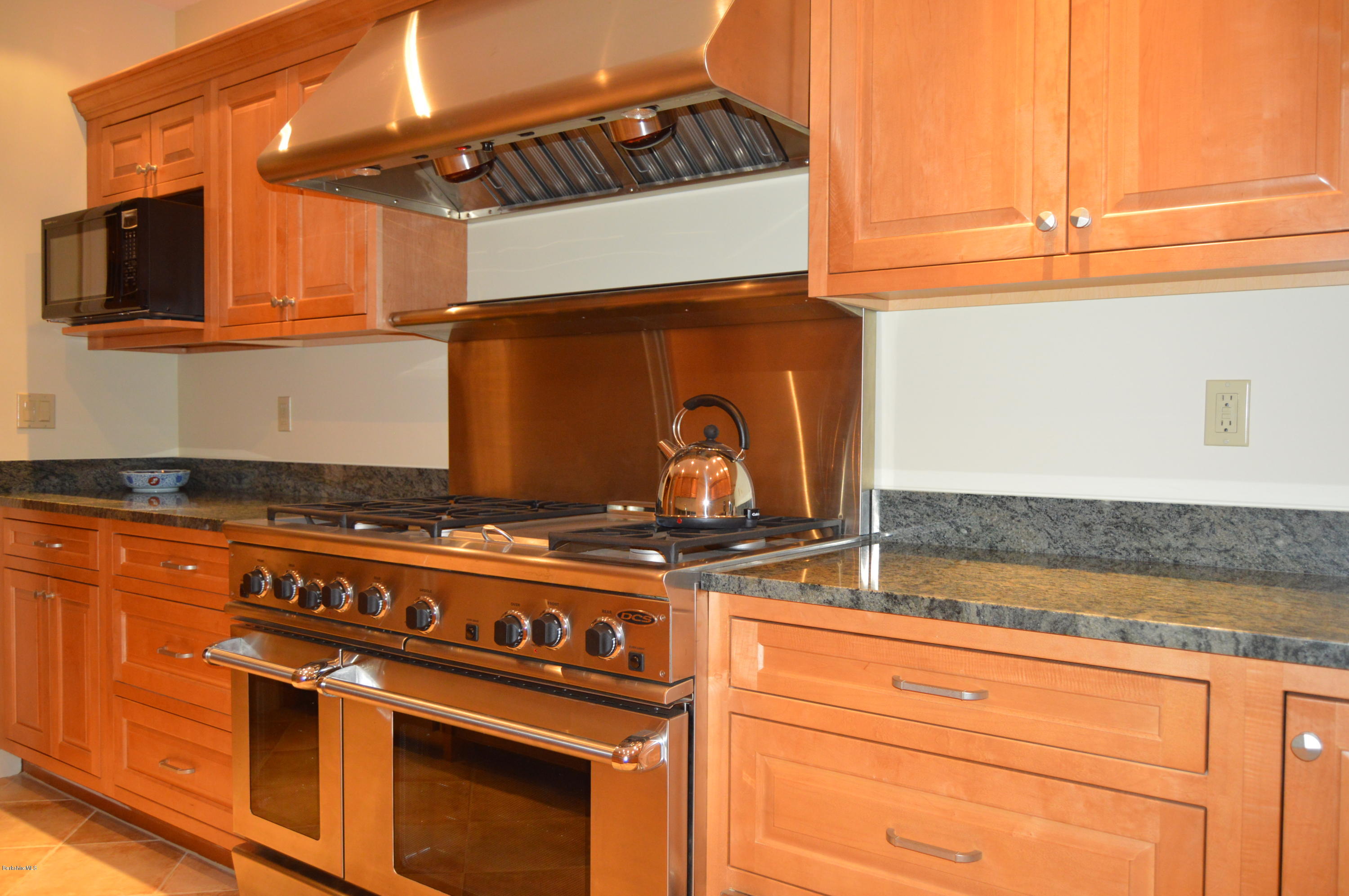 465 Stratton Road Williamstown, MA 01267 - Photo 44 of 66 Kitchen guest house
