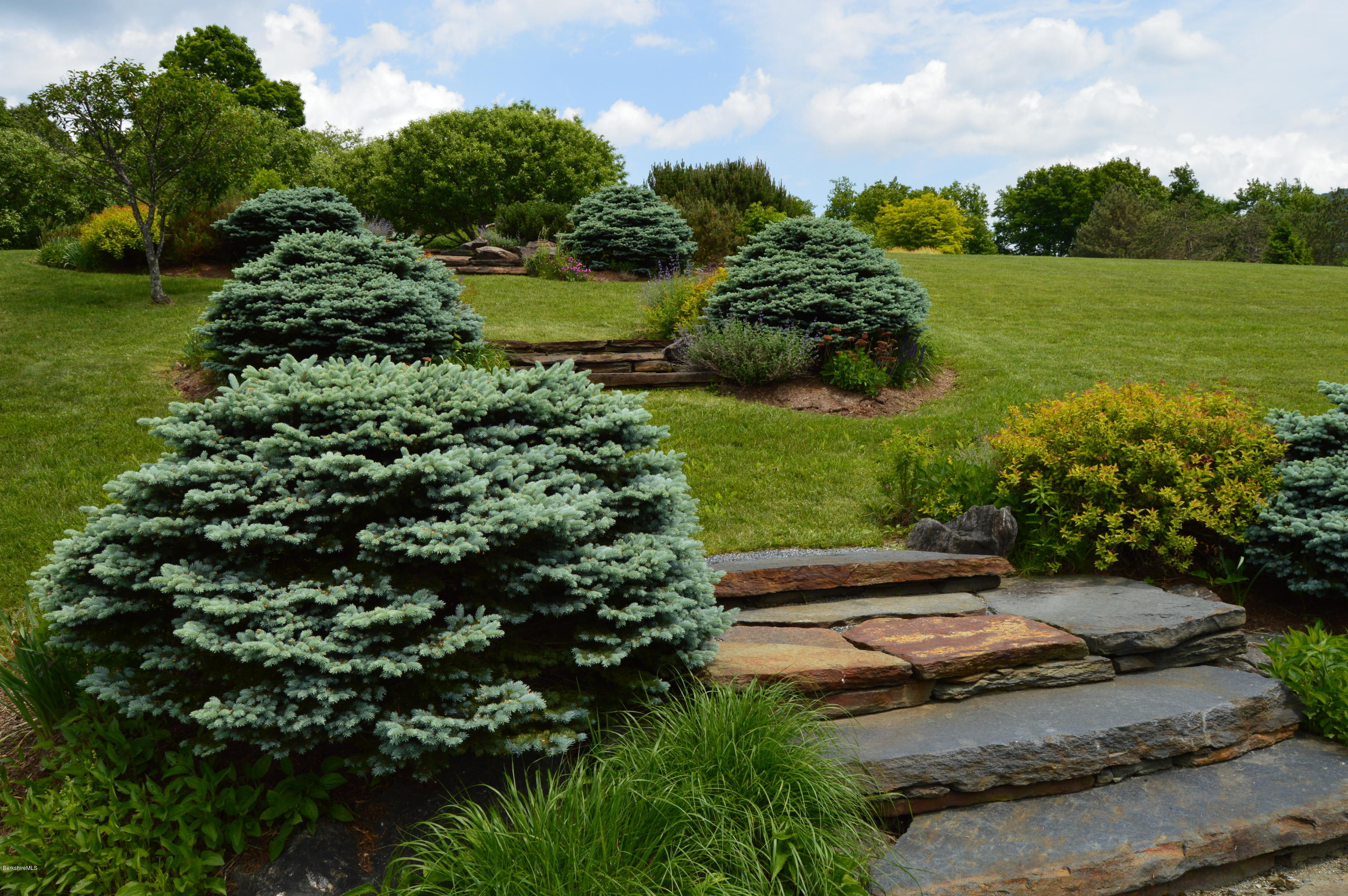 465 Stratton Road Williamstown, MA 01267 - Photo 60 of 66 Stone steps from Tennis Court