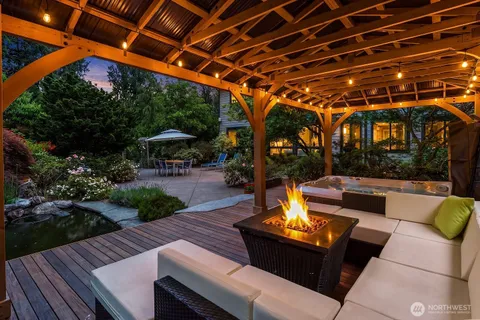 $3,198,000 | 9233 255th Avenue Northeast, Redmond, WA 98053