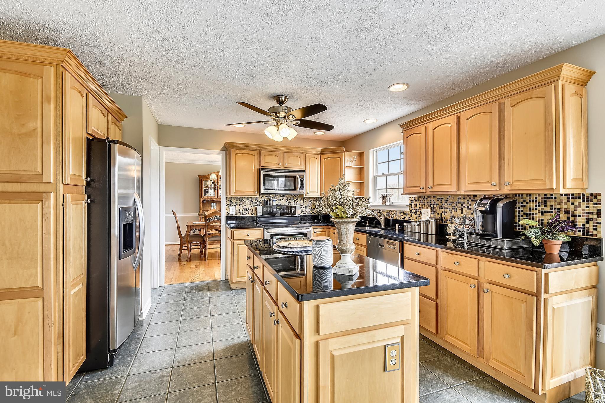 5184 Meadows Farm Road Lothian, MD 20711 - Photo 4 of 30 Kitchen w/Stainless Steel Appliances