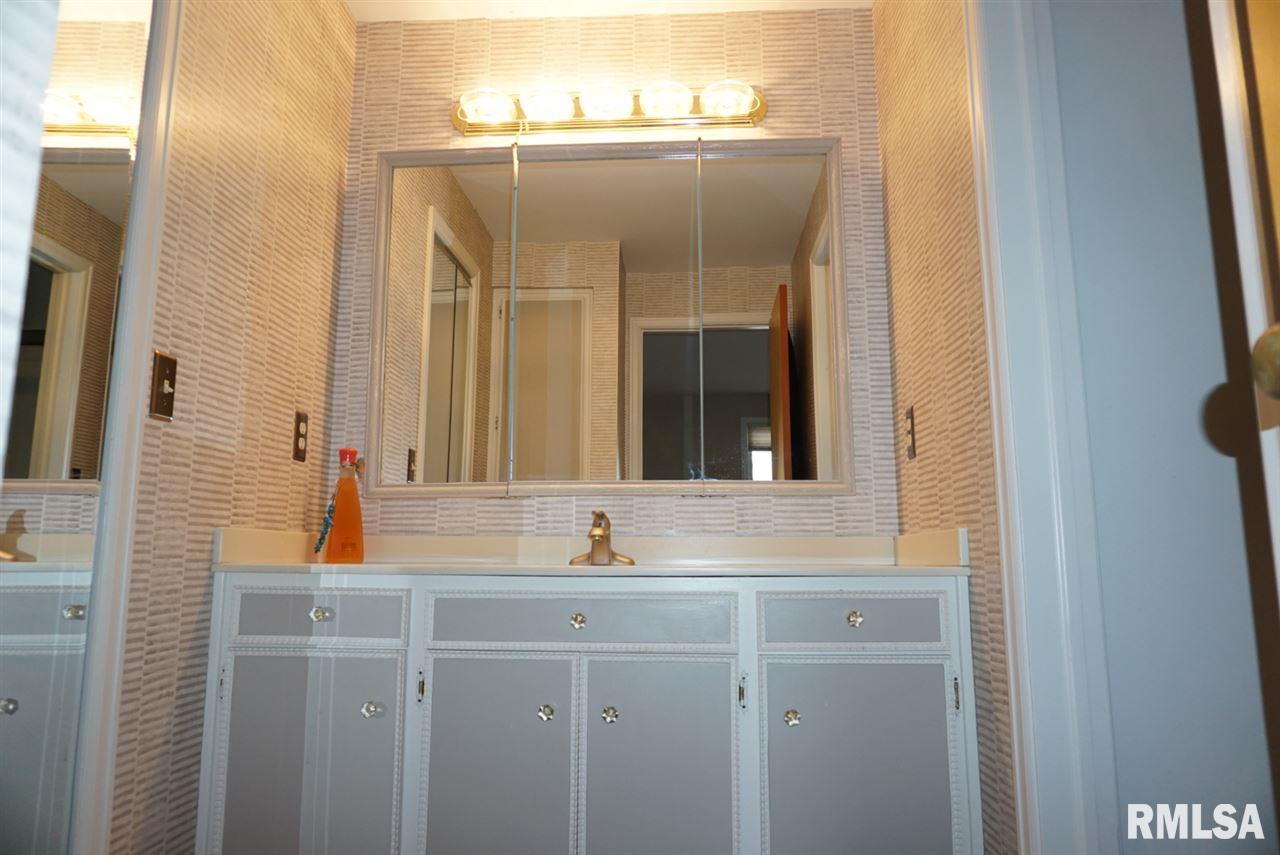 129 West Northgate Road Peoria, IL 61614 - Photo 15 of 29 Gallery Image 15