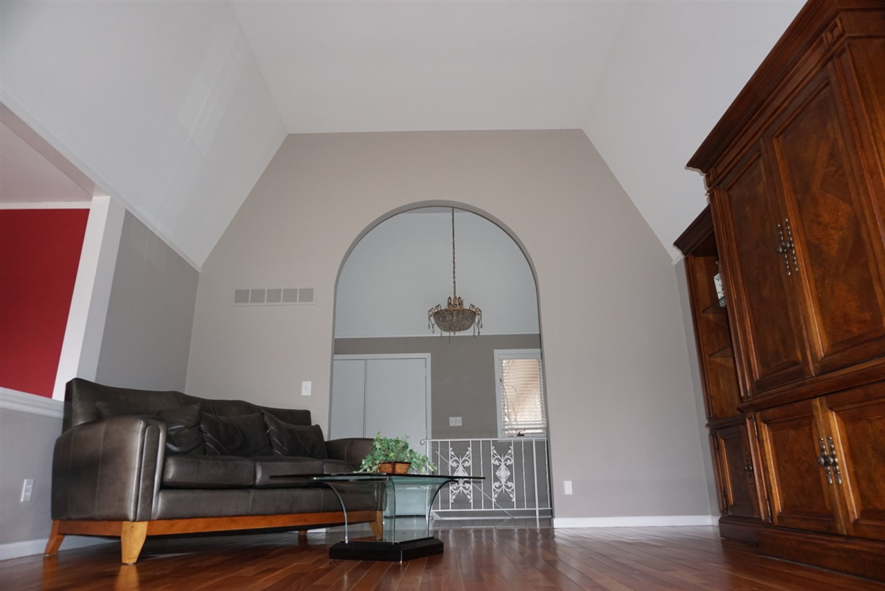 129 West Northgate Road Peoria, IL 61614 - Photo 8 of 29 Gallery Image 8