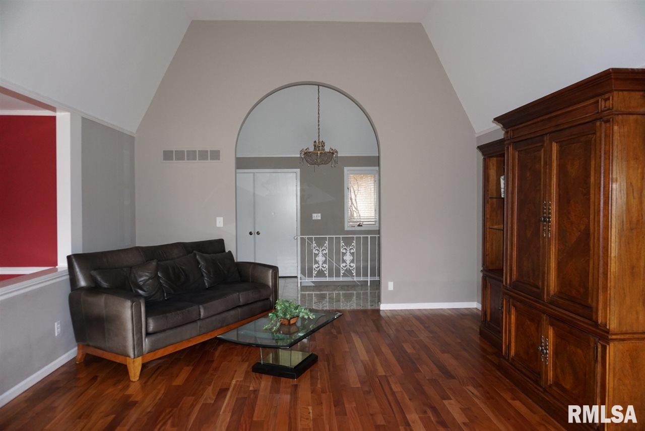 129 West Northgate Road Peoria, IL 61614 - Photo 9 of 29 Gallery Image 9