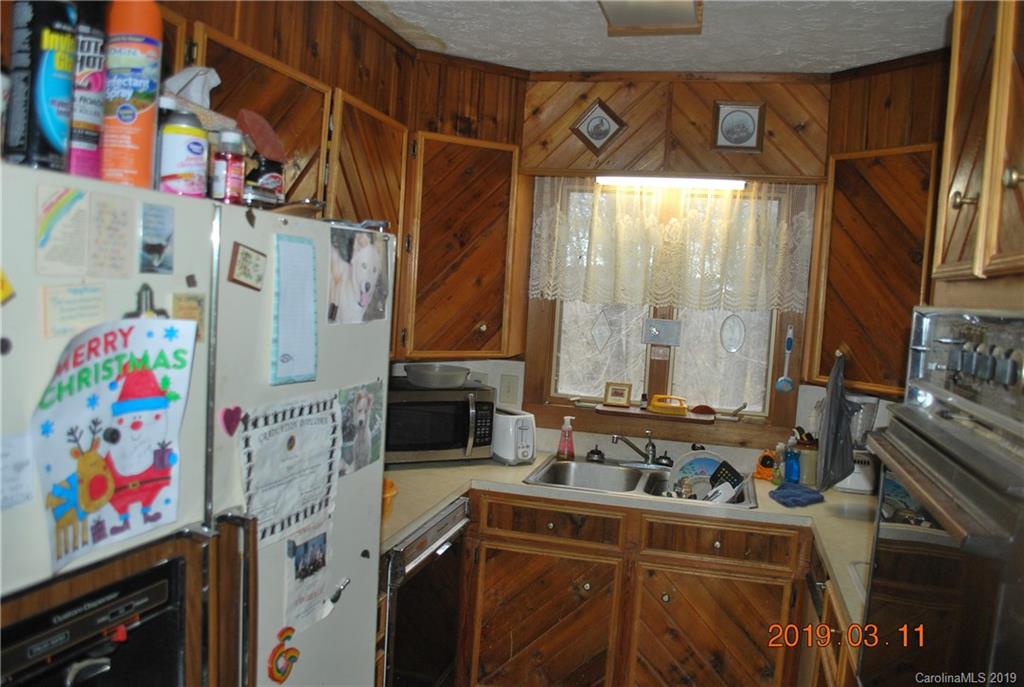 322 Gurley Road Marion, NC 28752 - Photo 12 of 35 Gallery Image 12