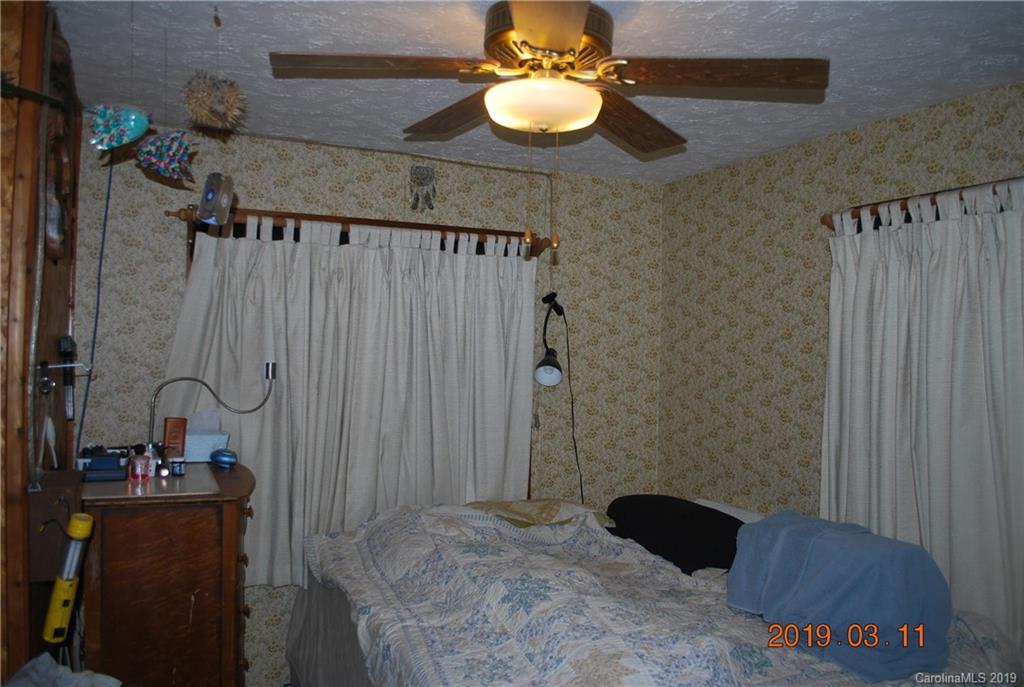 322 Gurley Road Marion, NC 28752 - Photo 15 of 35 Gallery Image 15
