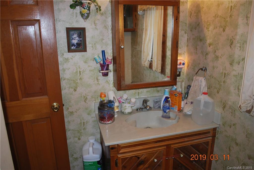 322 Gurley Road Marion, NC 28752 - Photo 26 of 35 Gallery Image 26