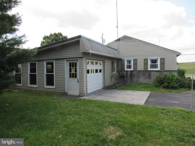 45 Biesecker Road York, PA 17408 - Photo 2 of 13