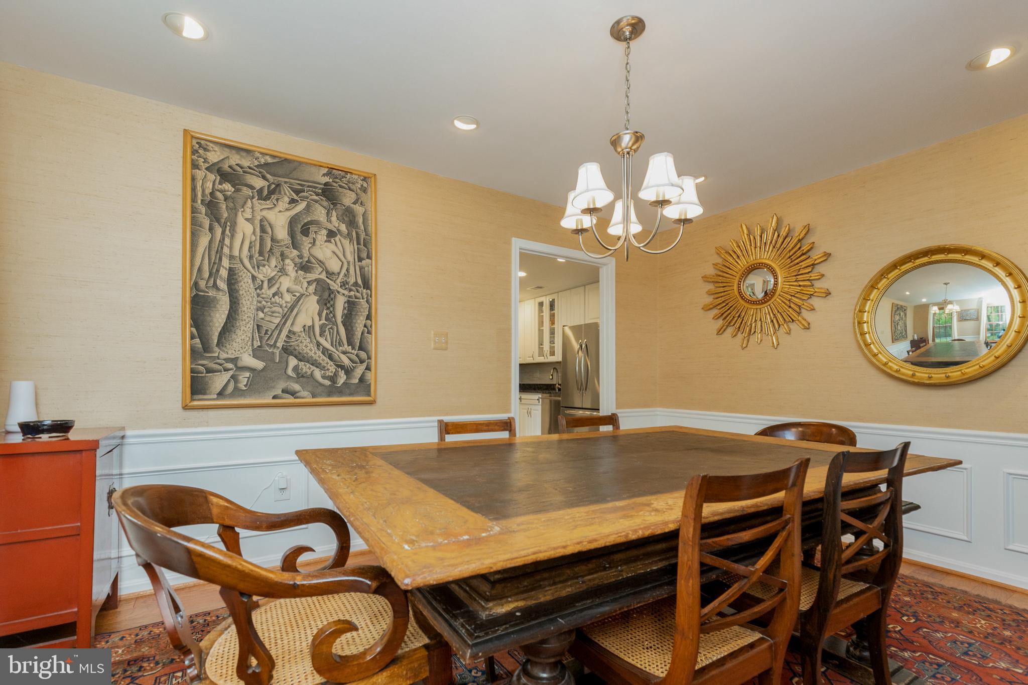 11323 Myrtle Lane Reston, VA 20191 - Photo 9 of 43 Spacious dining room