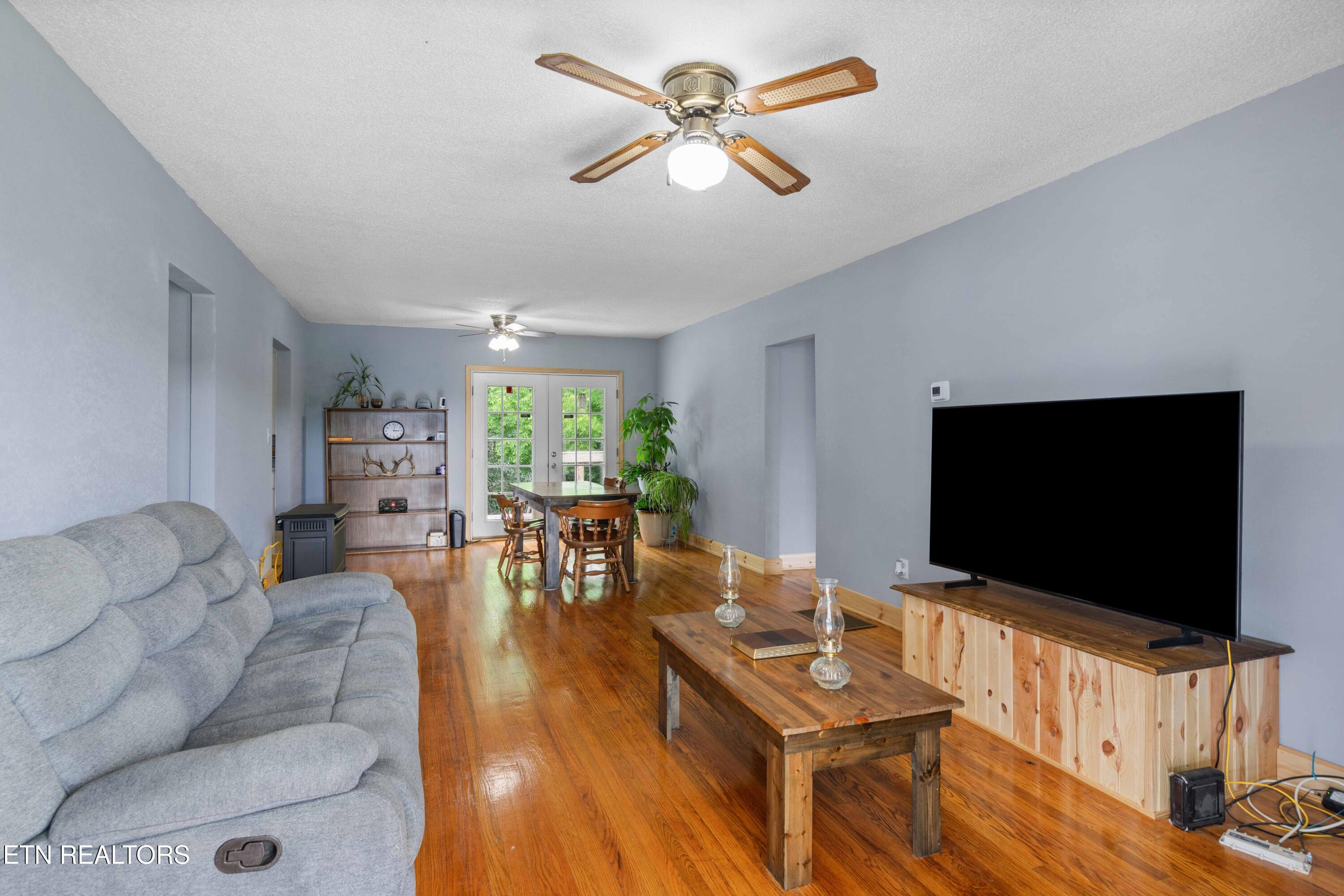 2473 Long Hollow Road La Follette, TN 37766 - Photo 4 of 41 030A4701