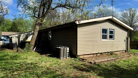 $179,900 | 8620 Winchester Avenue, Kansas City, MO 64138