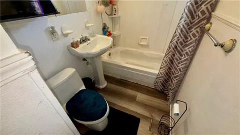 $179,900 | 8620 Winchester Avenue, Kansas City, MO 64138