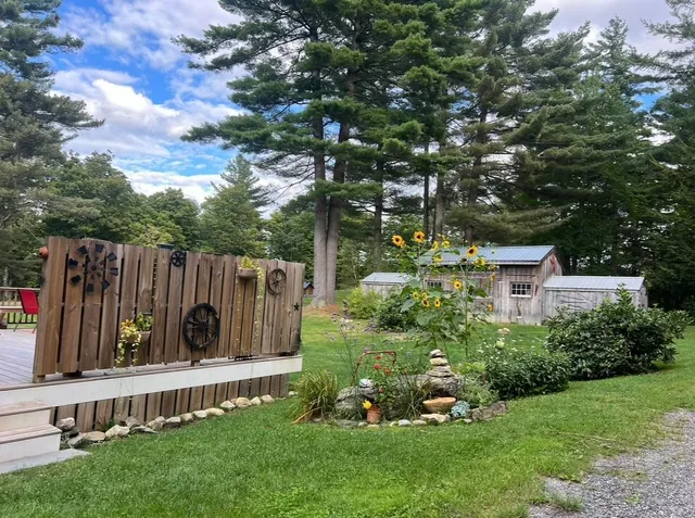 $619,900 | 883 Smead Road, Wardsboro, VT 05360