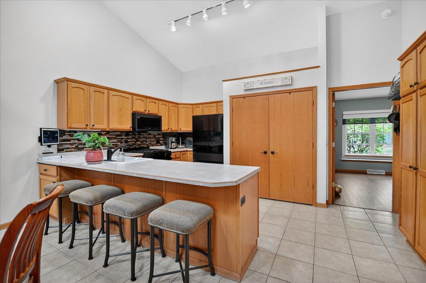 1198 Sawyer Way Sun Prairie, WI 53590 - Photo 22 of 70