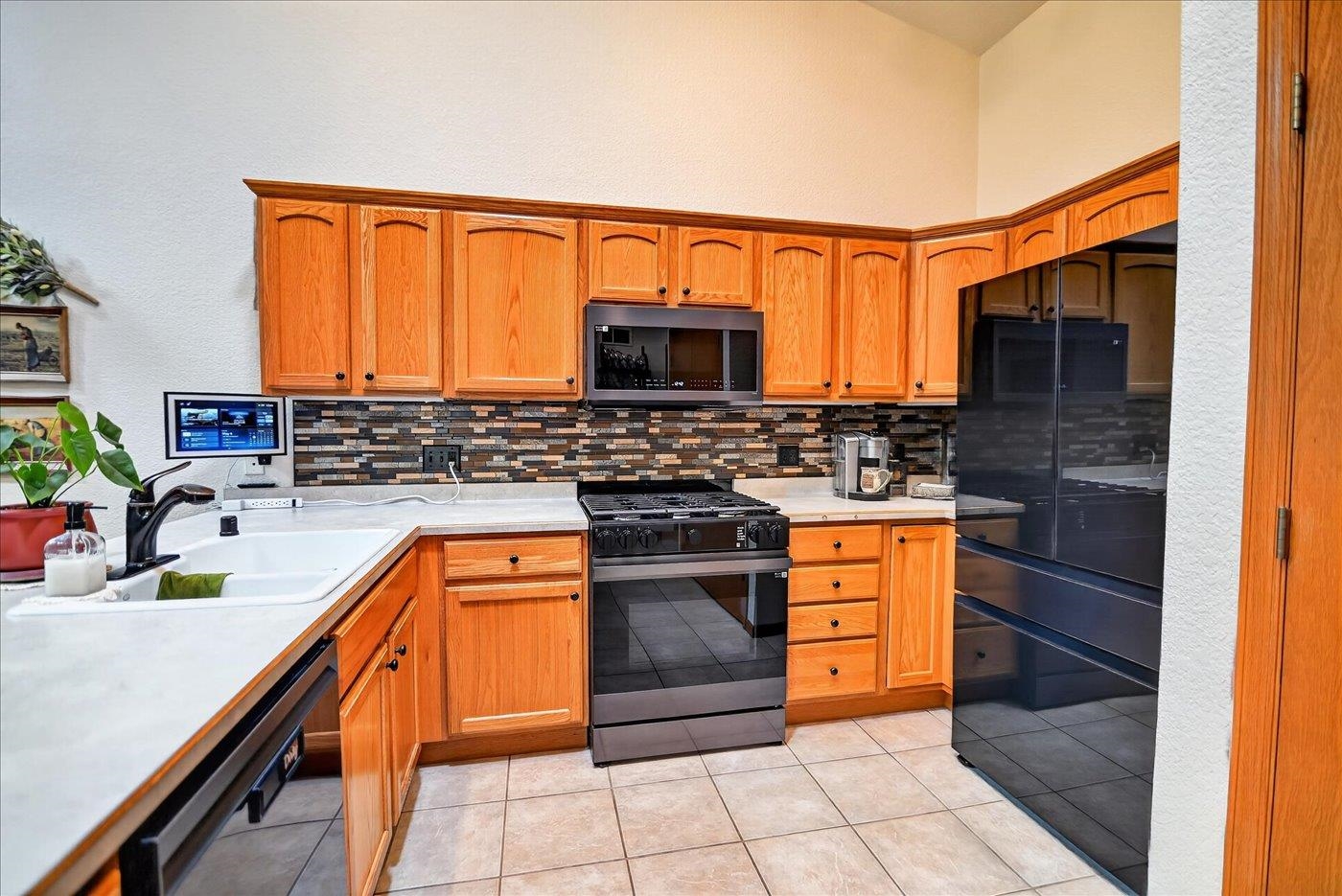 1198 Sawyer Way Sun Prairie, WI 53590 - Photo 26 of 70