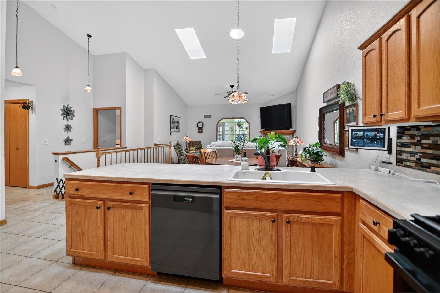 1198 Sawyer Way Sun Prairie, WI 53590 - Photo 28 of 70