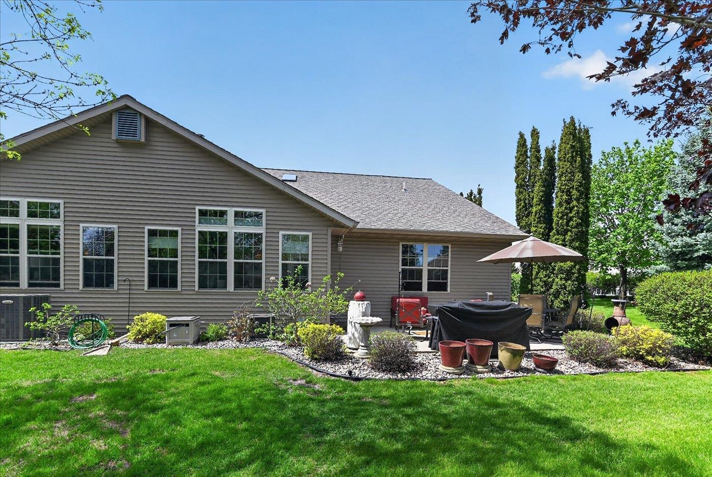 1198 Sawyer Way Sun Prairie, WI 53590 - Photo 5 of 70