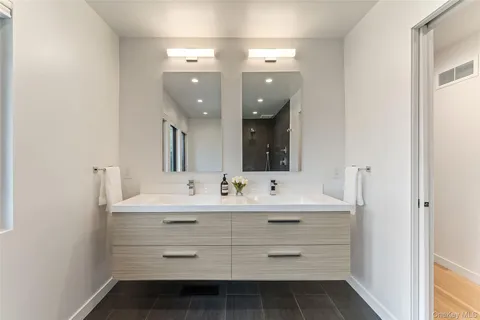 $1,578,000 | 7 Windsong Road, Ardsley, NY 10502