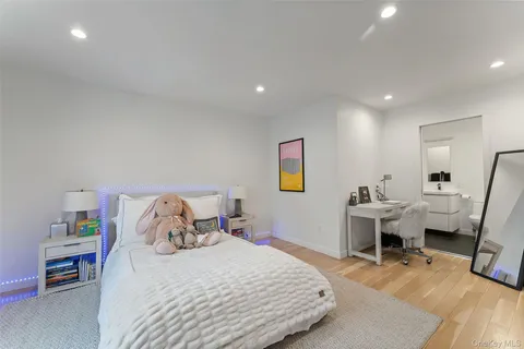 $1,578,000 | 7 Windsong Road, Ardsley, NY 10502