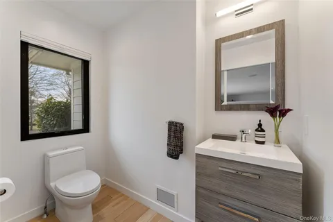 $1,578,000 | 7 Windsong Road, Ardsley, NY 10502