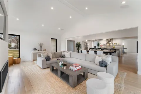 $1,578,000 | 7 Windsong Road, Ardsley, NY 10502