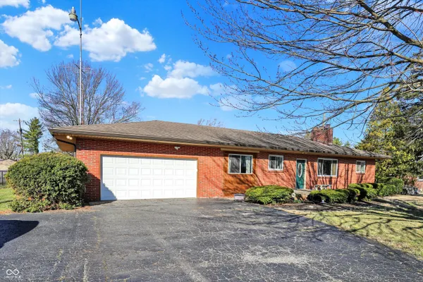 $315,000 | 3811 South Main Street, New Castle, IN 47362