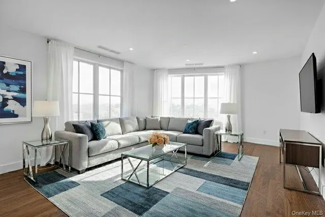 $4,500 | 291 Main Street, Unit 2B, Eastchester, NY 10709