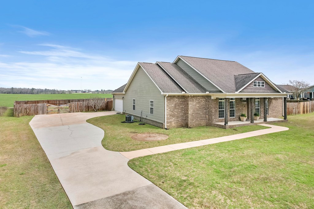 623 Skipper Road Dothan, AL 36301 - Photo 4 of 62 Gallery Image 4