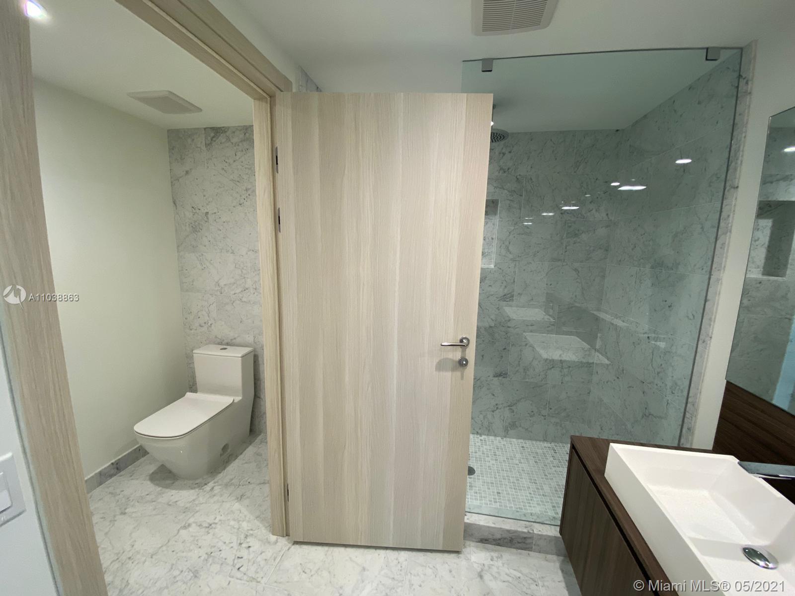 1000 Brickell Plaza, Unit 3701 Miami, FL 33131 - Photo 11 of 20