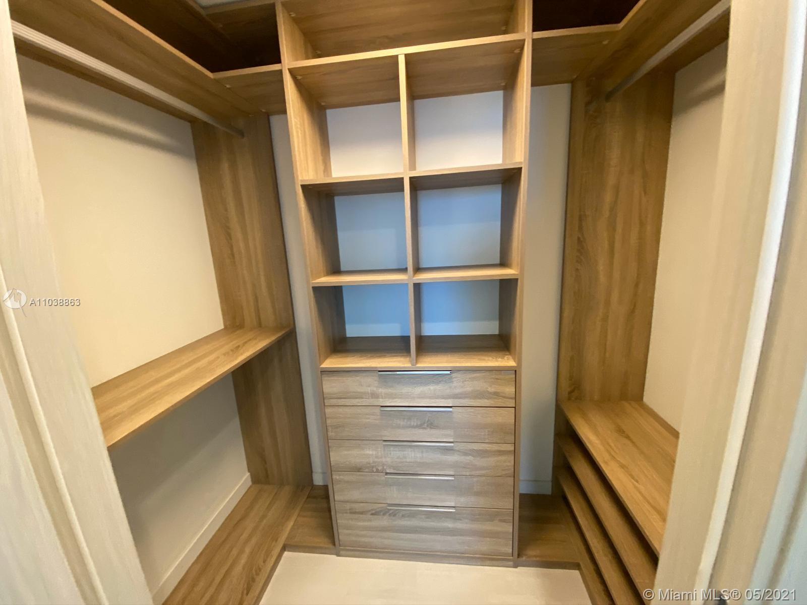 1000 Brickell Plaza, Unit 3701 Miami, FL 33131 - Photo 19 of 20