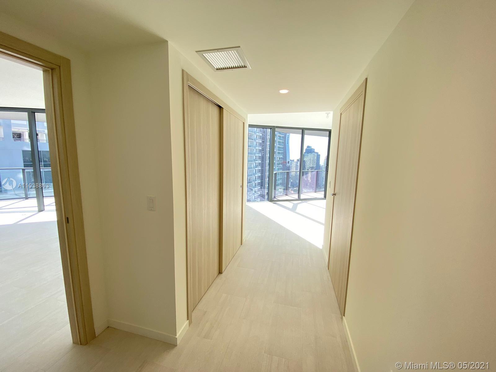 1000 Brickell Plaza, Unit 3701 Miami, FL 33131 - Photo 6 of 20