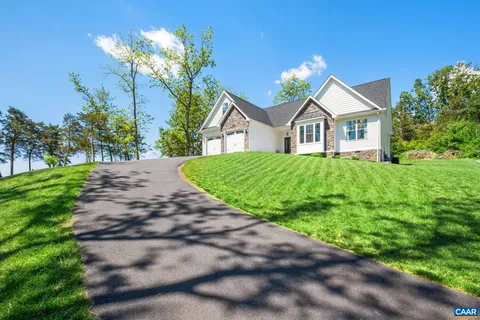 $665,000 | 4055 Romney Court, Harrisonburg, VA 22802