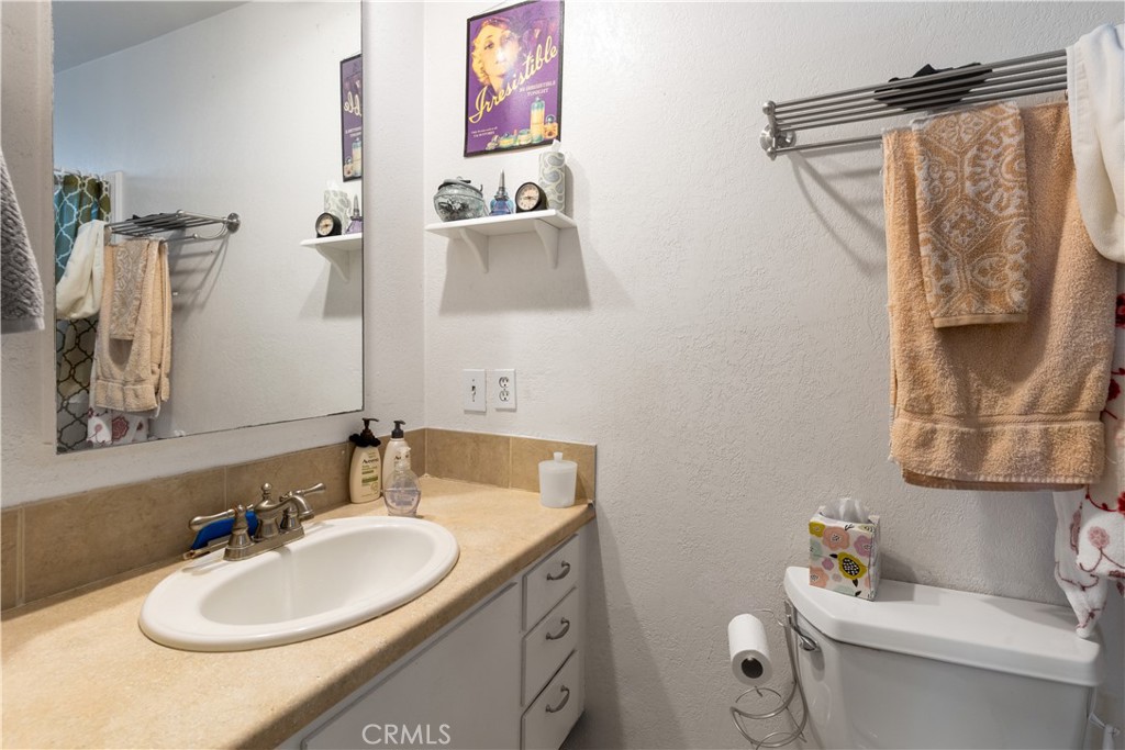 9453 Alder Street Rancho Cucamonga, CA 91730 - Photo 8 of 34
