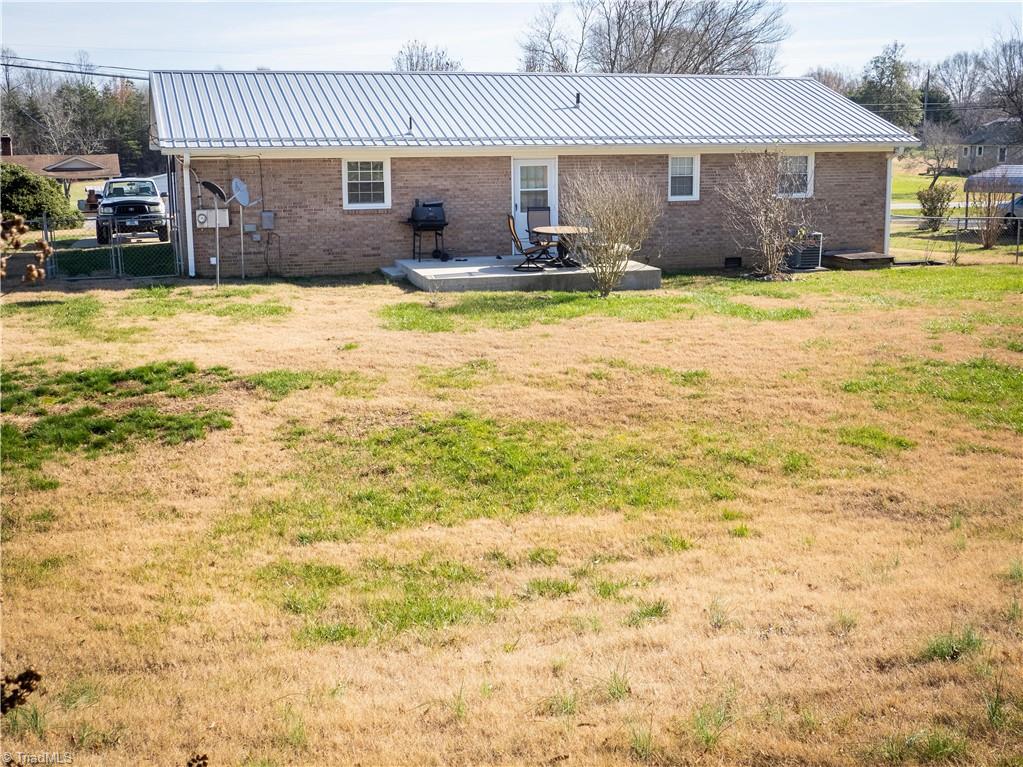 186 Roberts Road Eden, NC 27288 - Photo 18 of 19 Gallery Image 18