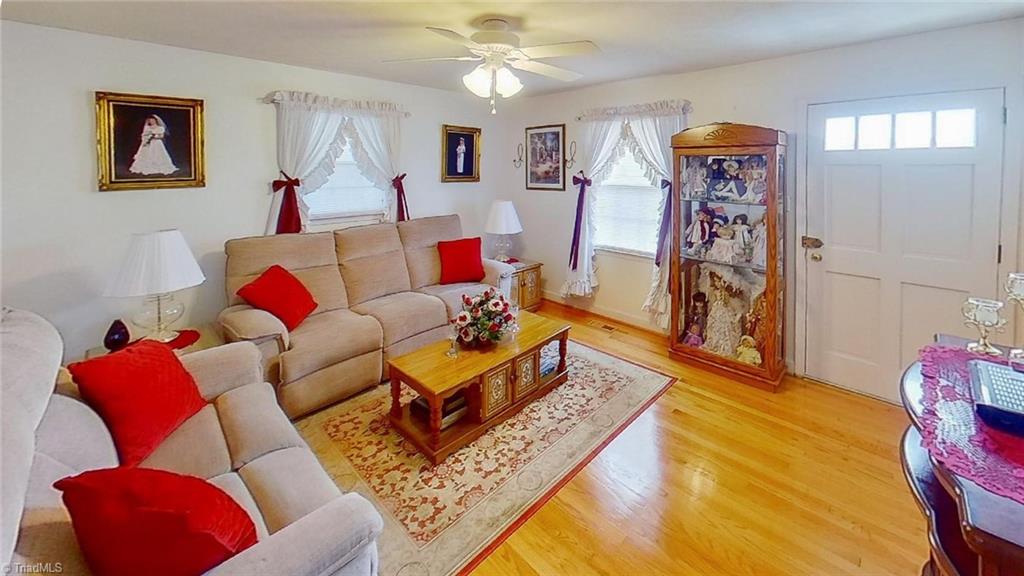 186 Roberts Road Eden, NC 27288 - Photo 5 of 19 Gallery Image 5