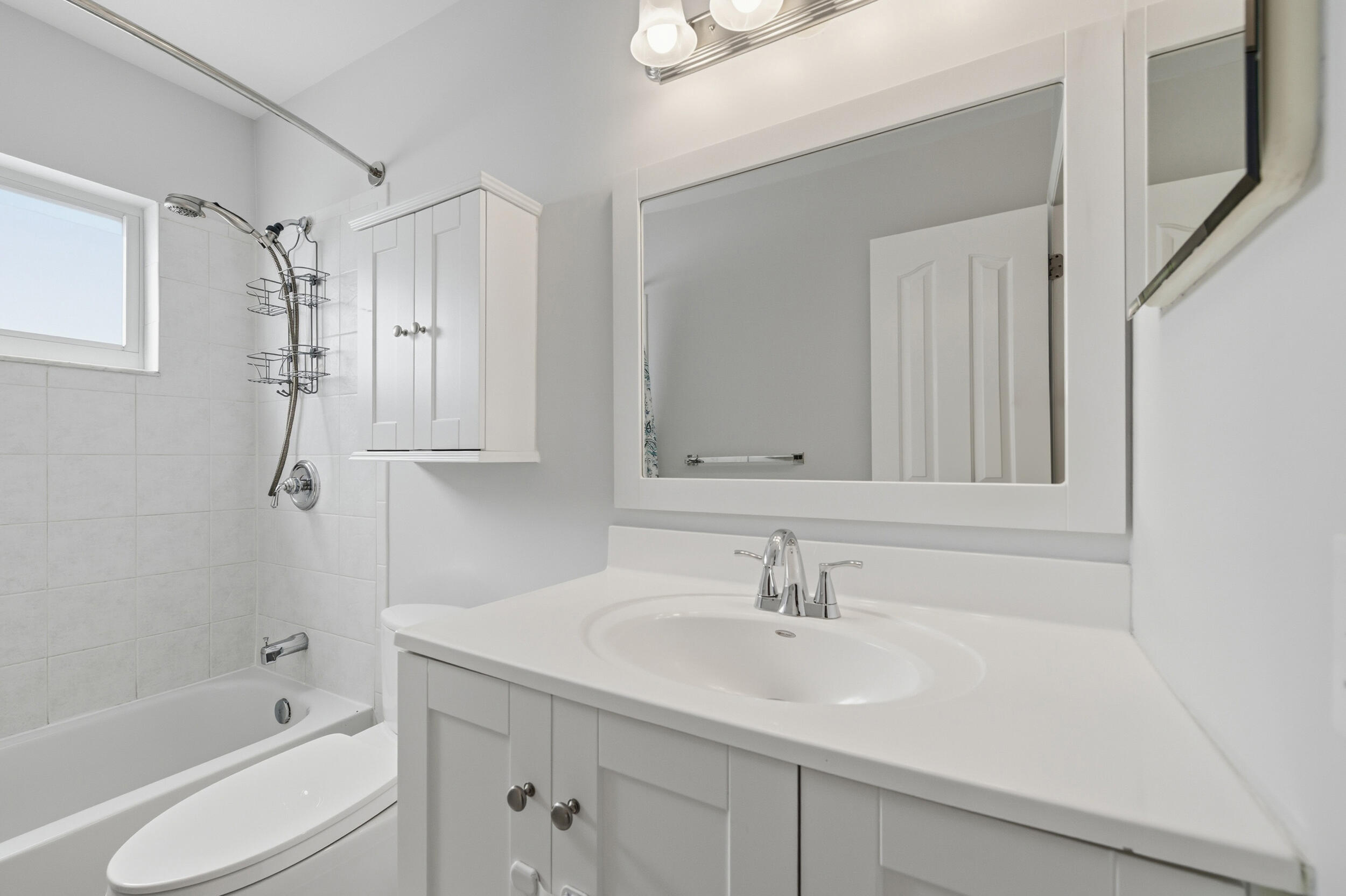 22672 Southwest 54th Avenue Boca Raton, FL 33433 - Photo 12 of 32 14__d4s8158