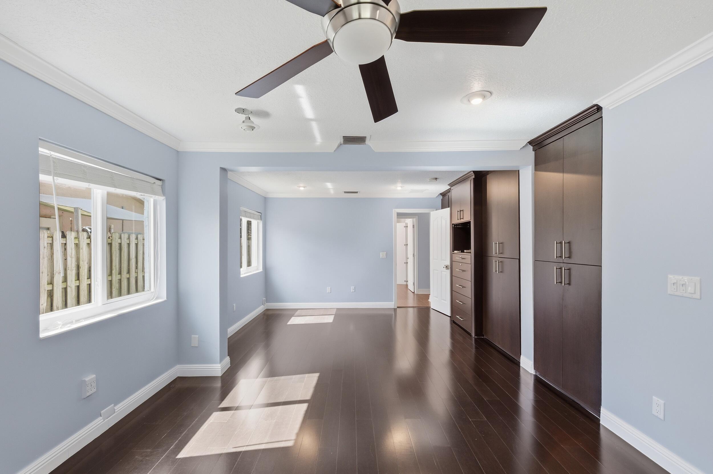 22672 Southwest 54th Avenue Boca Raton, FL 33433 - Photo 16 of 32 18__d4s8183