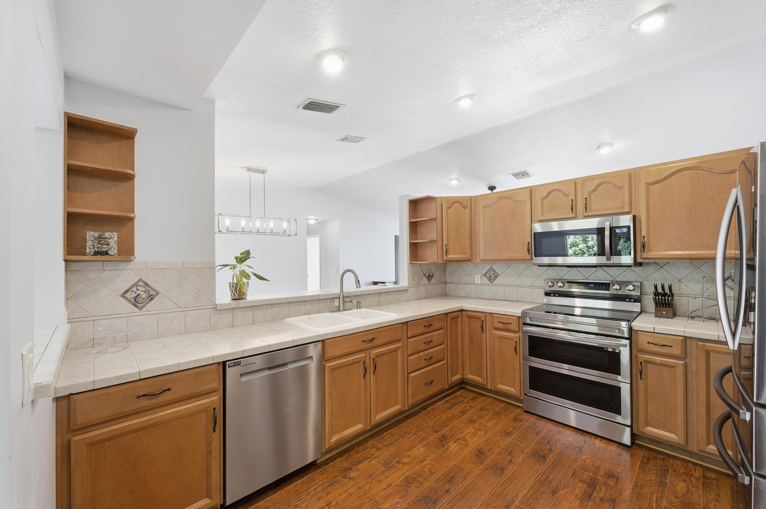 22672 Southwest 54th Avenue Boca Raton, FL 33433 - Photo 24 of 32 26__d4s8238