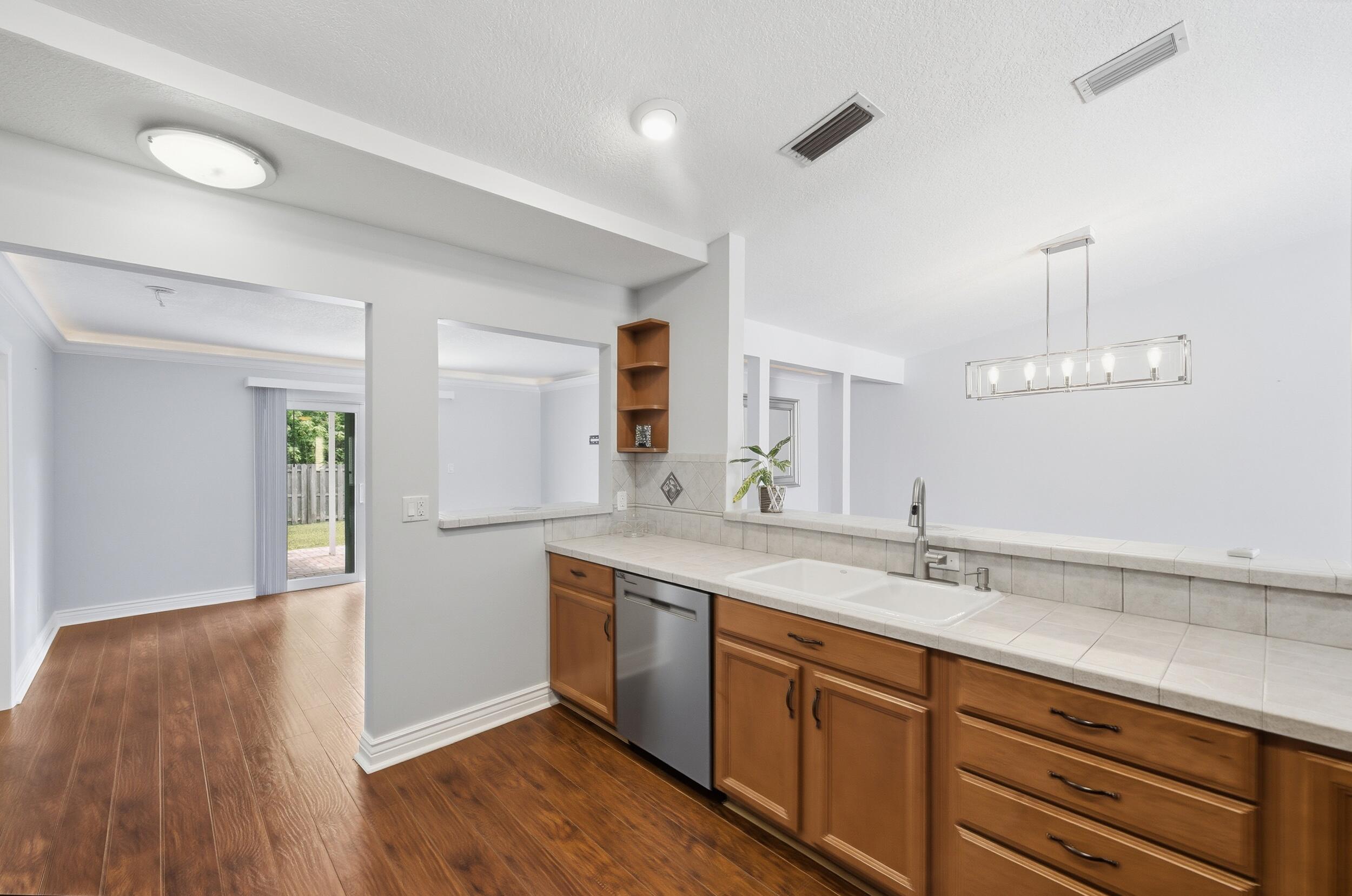 22672 Southwest 54th Avenue Boca Raton, FL 33433 - Photo 25 of 32 27__d4s8249