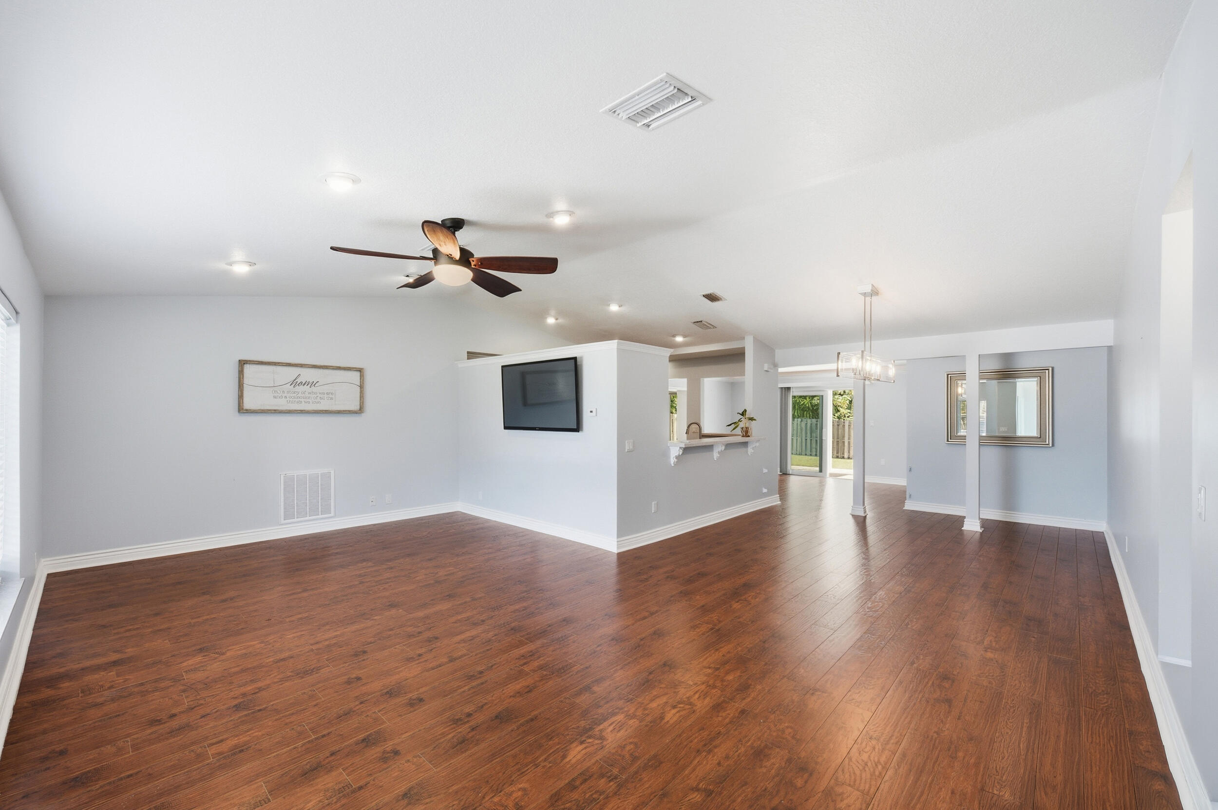 22672 Southwest 54th Avenue Boca Raton, FL 33433 - Photo 3 of 32 5__d4s8108