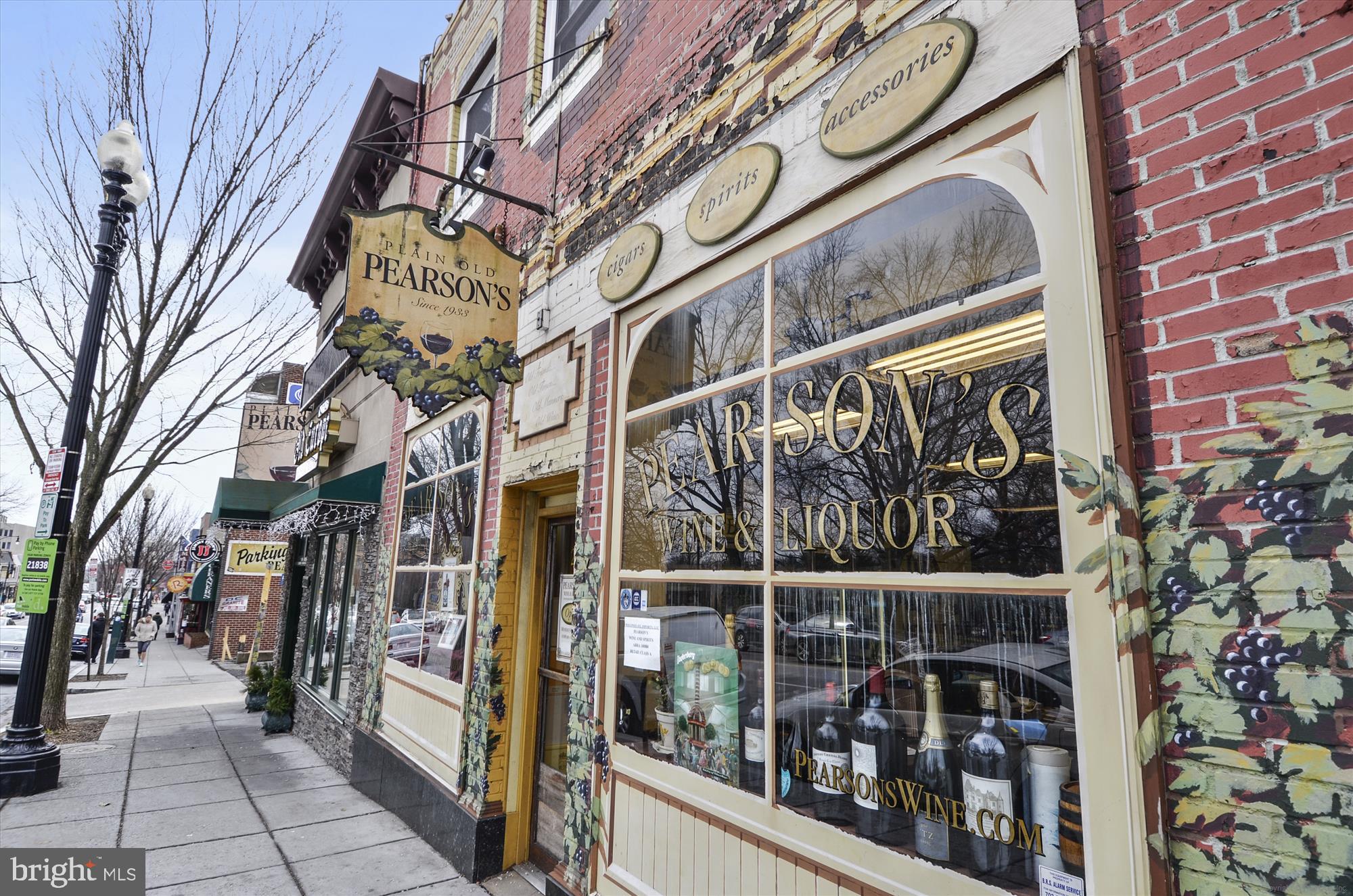 3900 Tunlaw Road Northwest, Unit 118 Washington, DC 20007 - Photo 25 of 58 a view of a building with a door and glass door