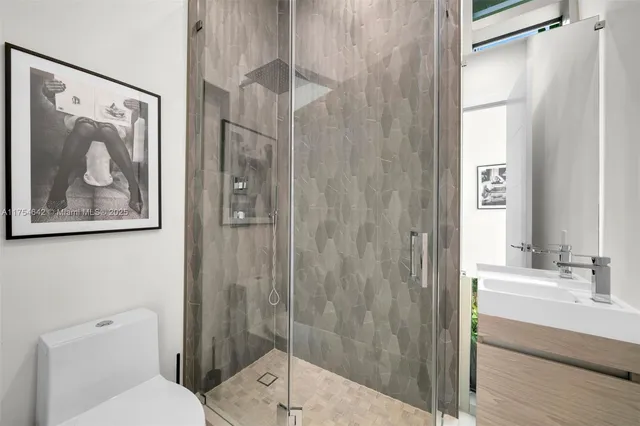 $29,500 | 1201 West 47th Street, Miami Beach, FL 33140