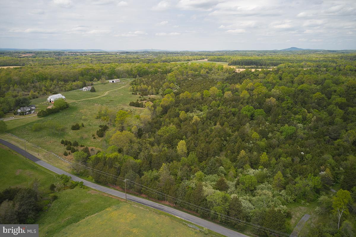 14710 Sugarland Road Poolesville, MD 20837 - Photo 18 of 21