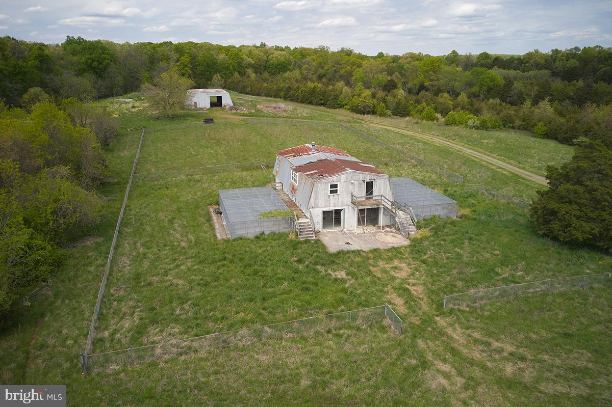 14710 Sugarland Road Poolesville, MD 20837 - Photo 6 of 21