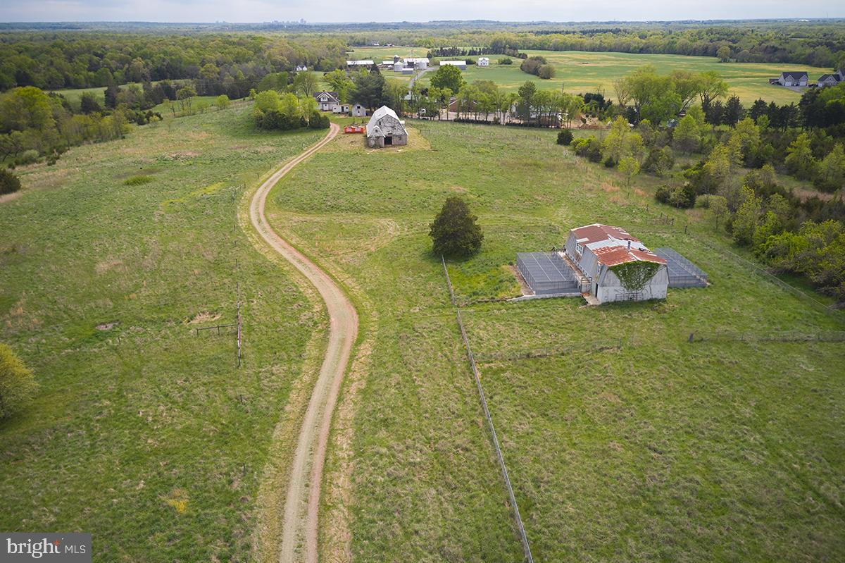 14710 Sugarland Road Poolesville, MD 20837 - Photo 8 of 21